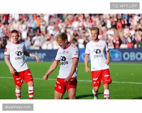 水晶宫主帅推进新战略，攻防两端表现引关注